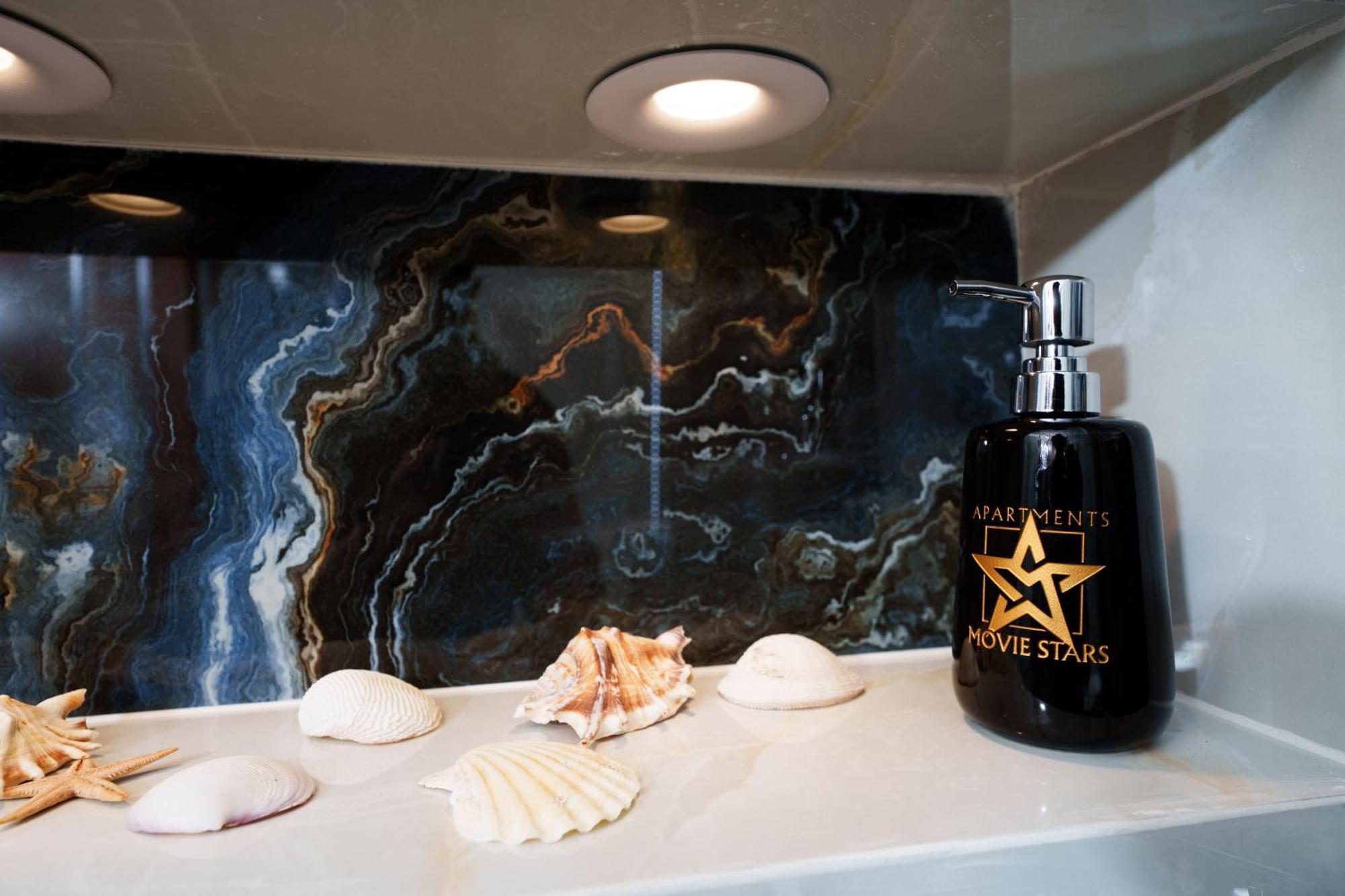 Lux Movie Stars Apartments Perea Peraia  Luaran gambar
